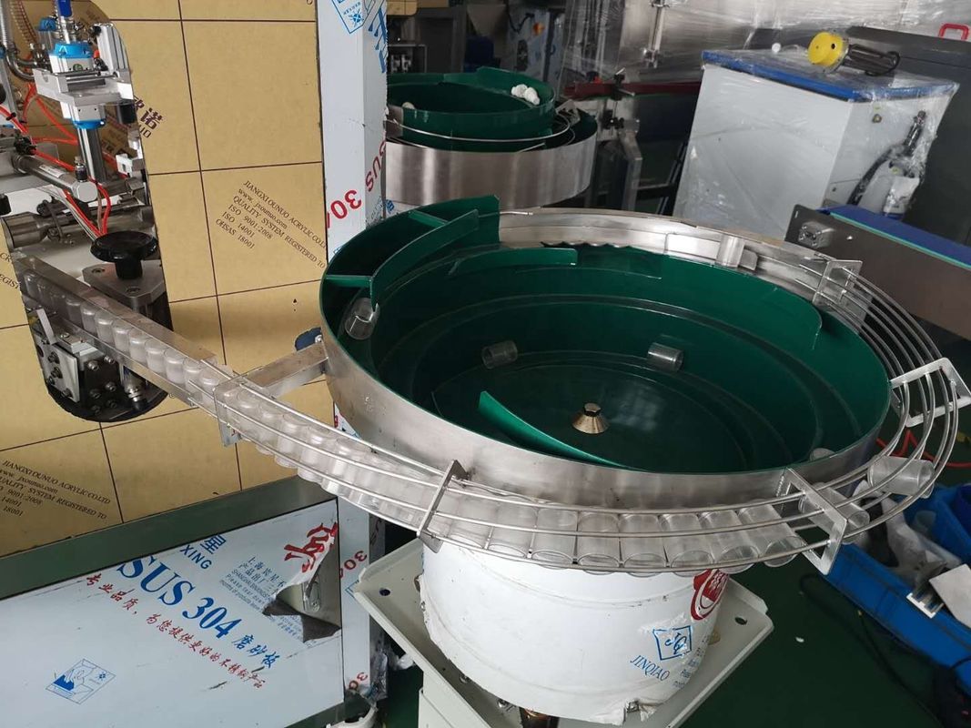 2000BPH 50-500ml PLC-Steuerung Monoblock-Füllmaschine für Rollflaschen